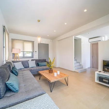 Villa Mandolin By
