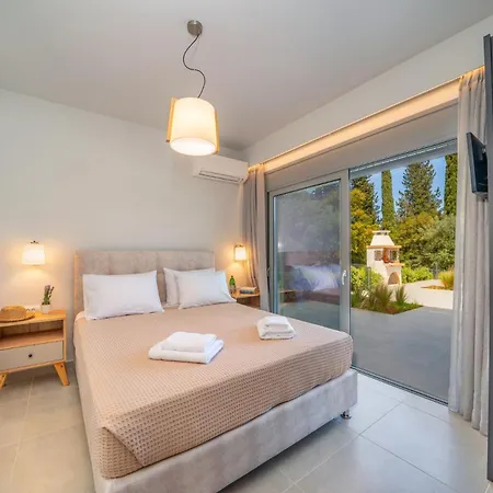 Villa Mandolin By *